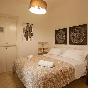 Casa Medici Riccardi - 50mt Da Piazza Duomo Italia